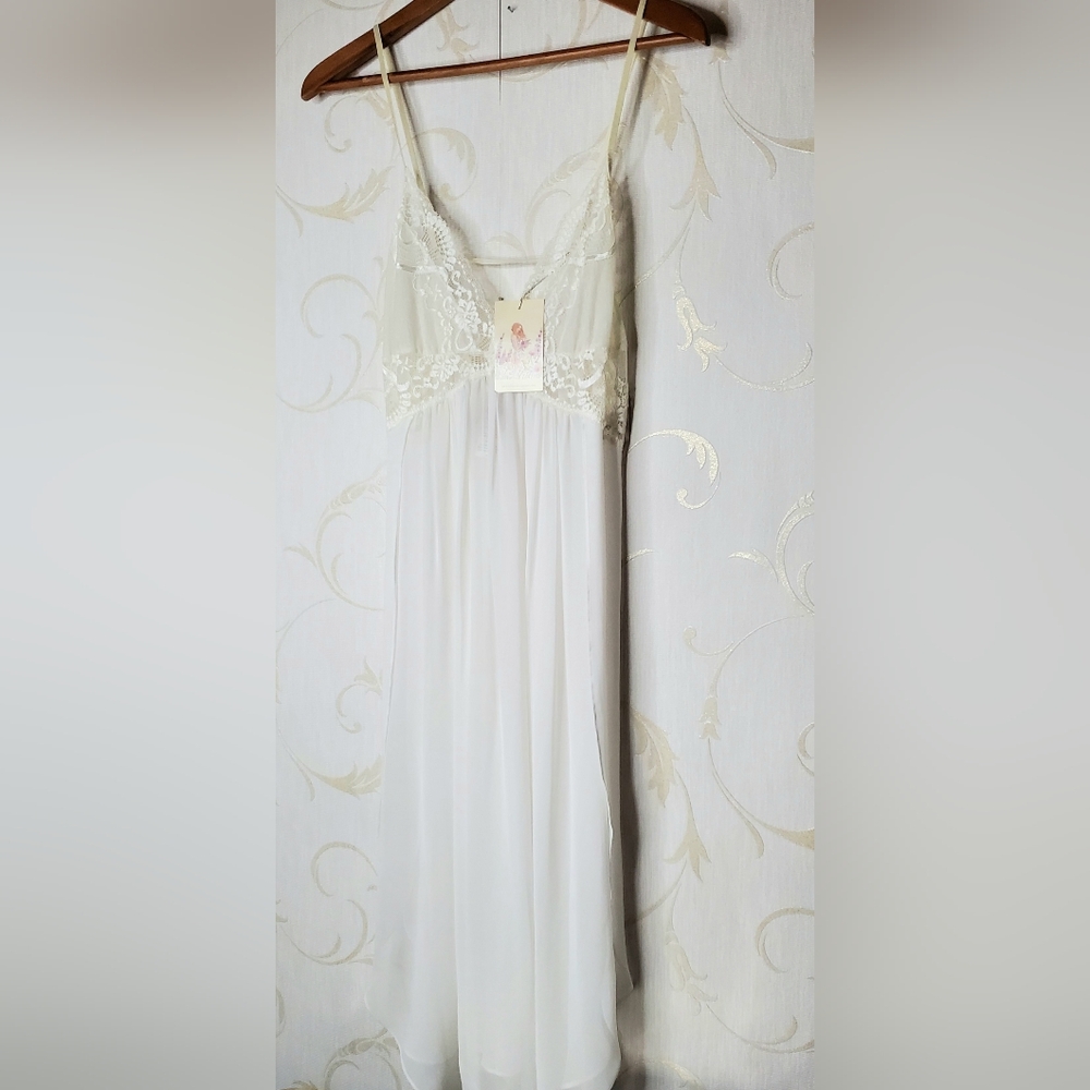 In Bloom Intimates White Nightie Nwt Large